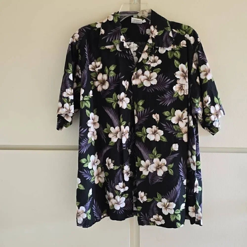 GO BAREFOOT Hibiscus and Monstera Leaf Vintage Black/White/Green Shirt, EUC, M